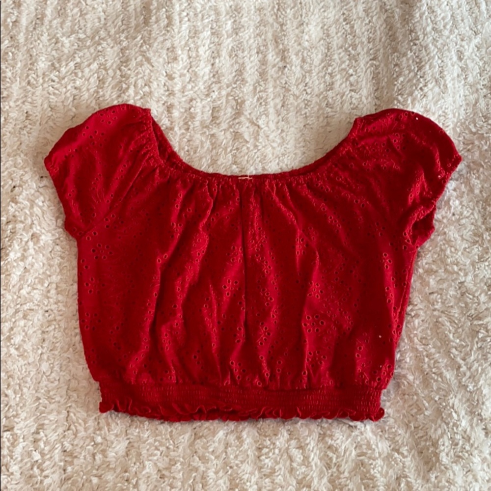 Hollister Cropped Shirt size M